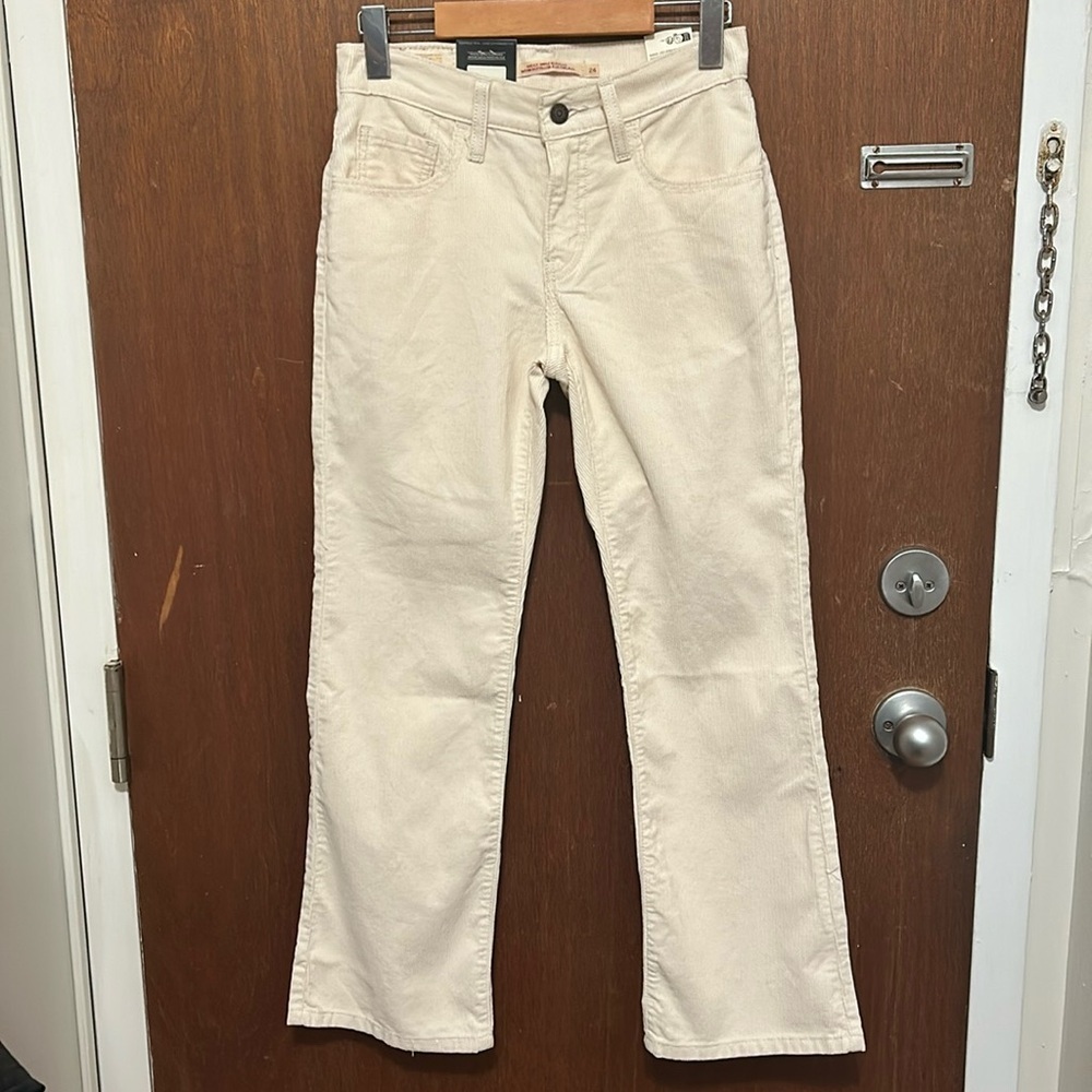 NWT Levi’s Middy Ankle Bootcut Corduroy Pants